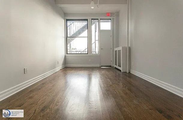 Rented by Metropolitan Property Group | media 18