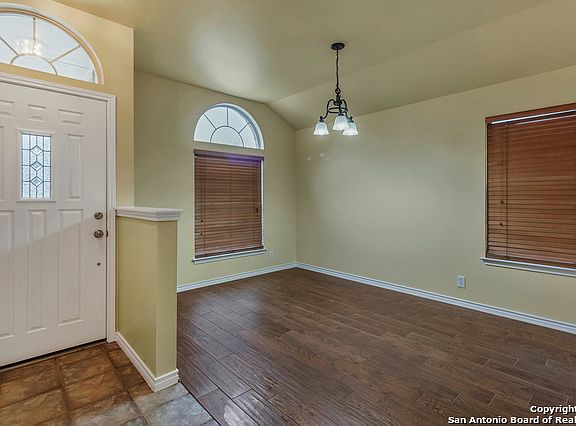 5th image of 3102 Arts Cir