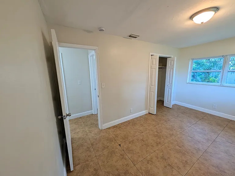180 Penn Way — Photo 29