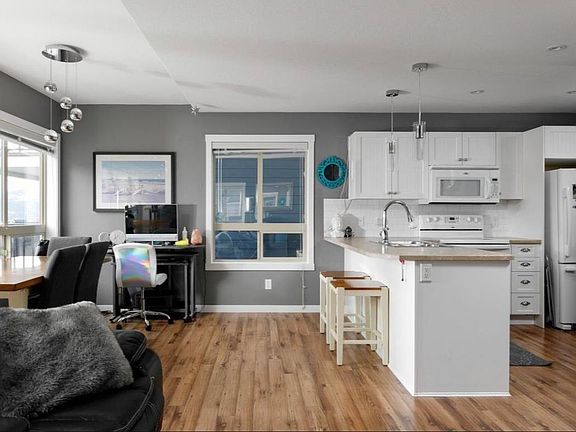 4th image of 6822 Madrid Way Unit 310