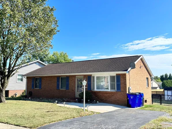 1045 W Irvin Ave, Hagerstown, MD 21742