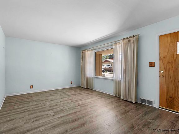 5th image of 2618 E 17th St