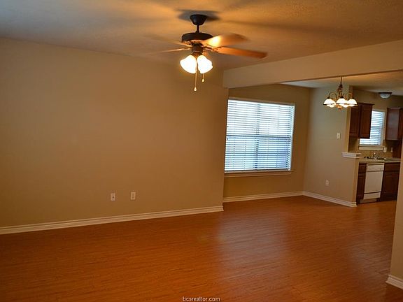 2nd image of 2543 Teal Dr