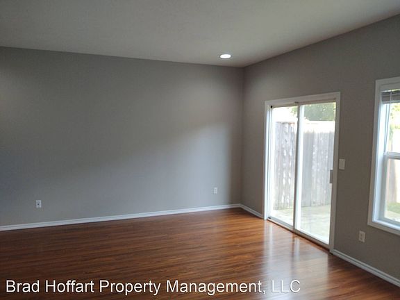 5th image of 3216 NE 13th Pl