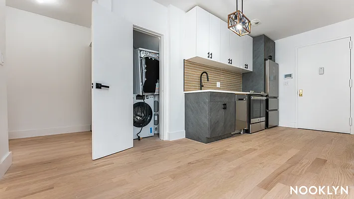 Rented by Nooklyn NYC LLC | media 13