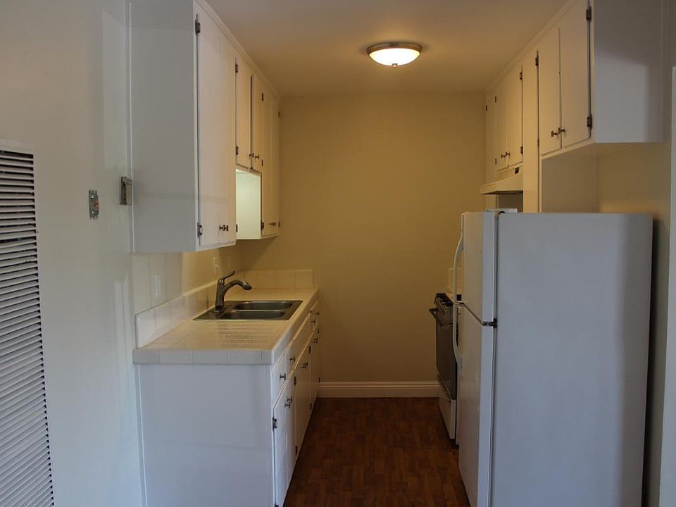2nd image of 292 Elkwood Ave APT E