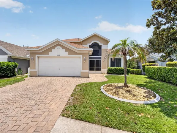 3577 Clear Stream Dr, Orlando, FL 32822