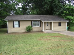 82 Circle Dr, Winder, GA