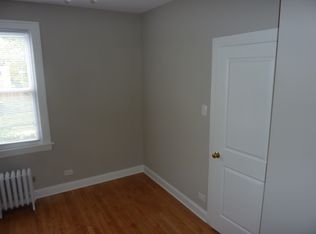 6914 21st St APT 205, Berwyn, IL 60402