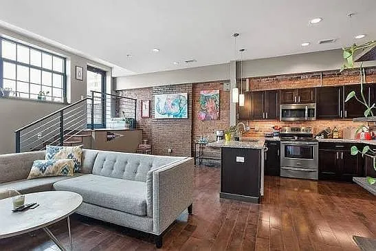 110 Walton St #202 — Photo 3