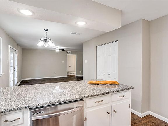 5th image of 1802 Glenbrook Dr