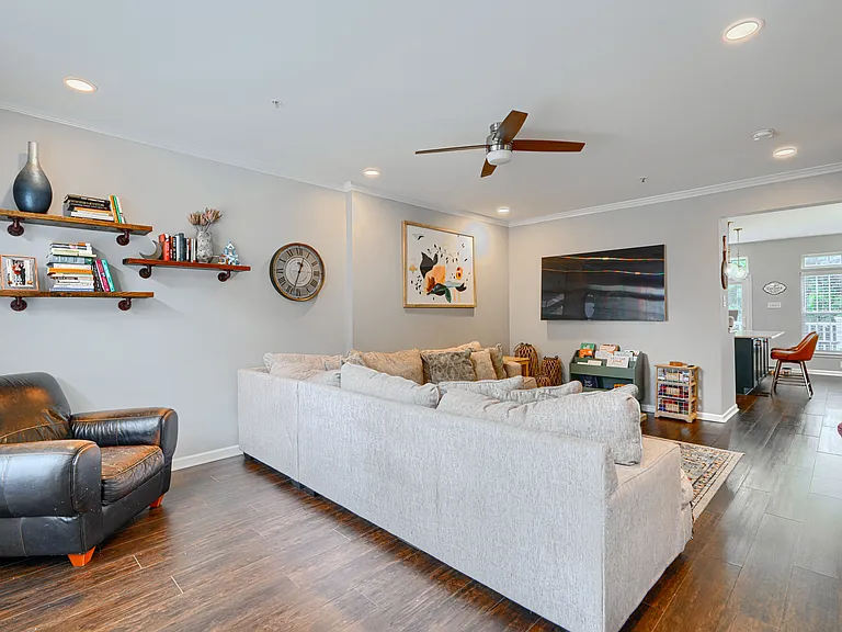5053 Strawbridge Ter — Photo 12
