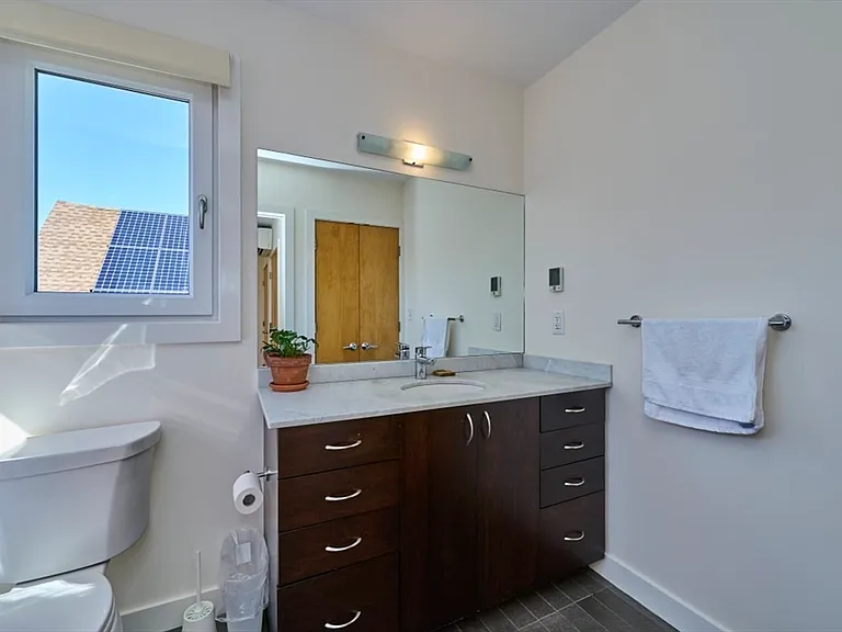 17 Clary St #1 — Photo 15