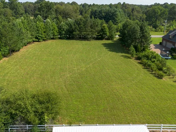 986 Hall Cemetery Rd Lot 1, Burns, TN 37029