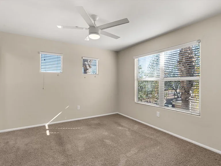 Santa Fe Apartments II — Photo 35