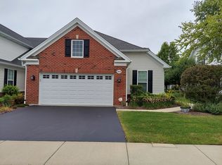 1014 Broadmoor Dr, Elgin, IL 60124