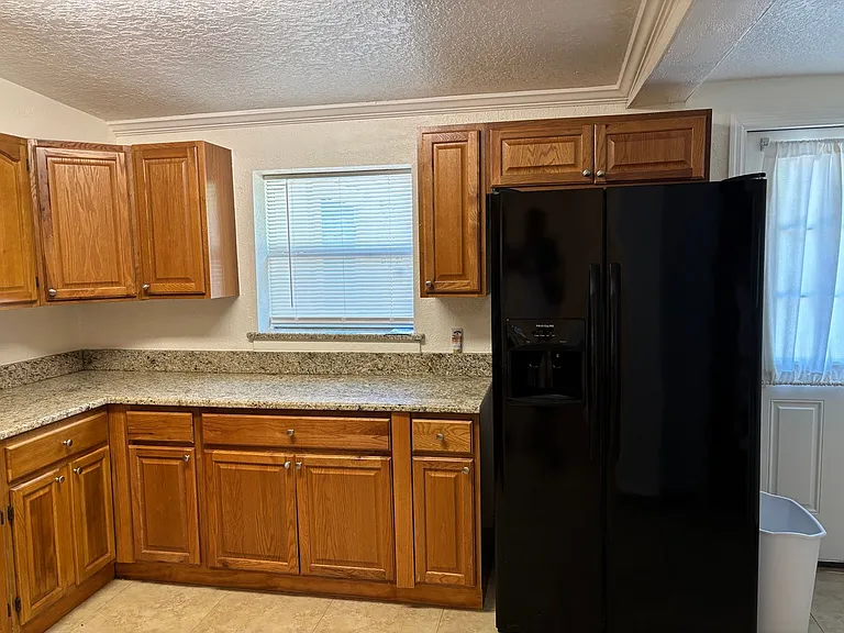 1824 S Brookview Dr — Photo 5