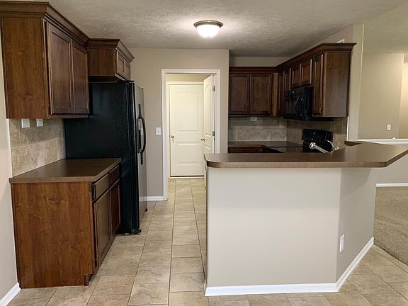 4th image of 2606 W Timber Lake Dr