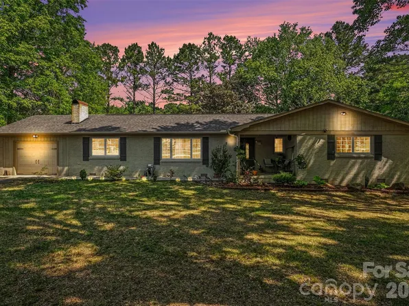 3950 Rocky River Pl, Harrisburg, NC 28075