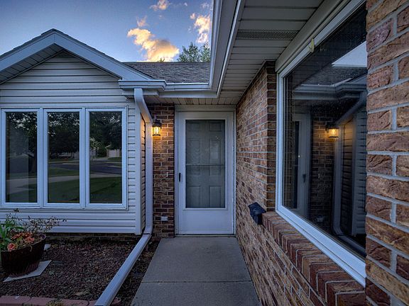 3rd image of 2526 Hollyhock Cir #6