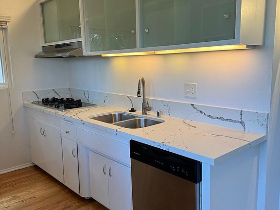 2nd image of 1709 N Fuller Ave #21