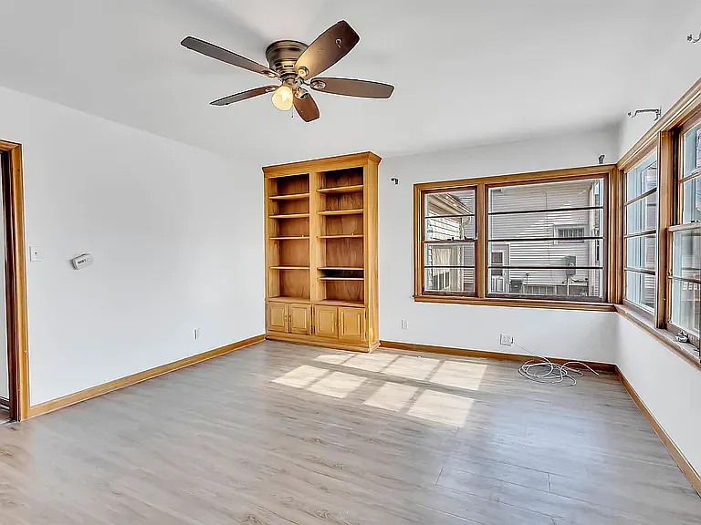 1217 W 19th St — Photo 5