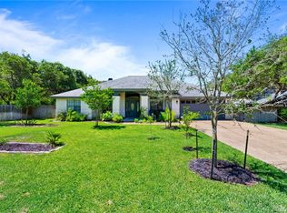 112 Poquito, Rockport, TX 78382
