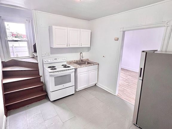 3rd image of 1411 W Liberty St #1412