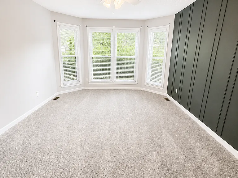 233 Conrad Cir — Photo 4