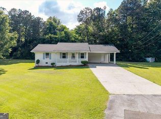 10 Casey Ln, Cartersville, GA 30121