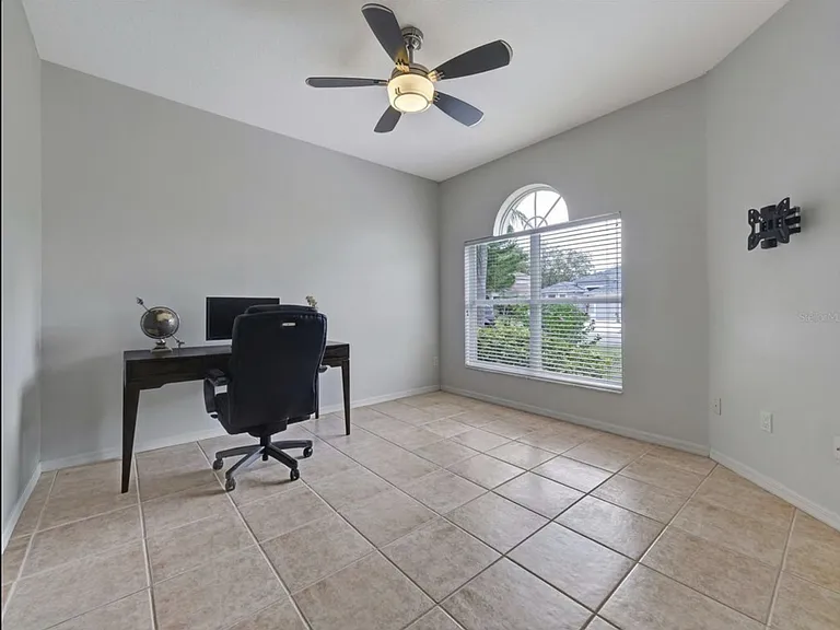 5392 New Covington Dr — Photo 4