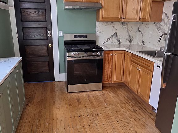 5th image of 213 Culver Rd #1