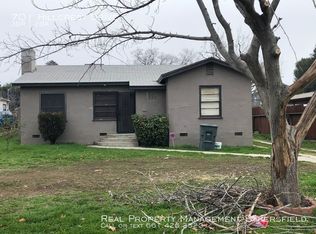 701 Hillcrest Dr, Bakersfield, CA 93305