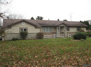 204 Layer Rd, Holland, OH 43528