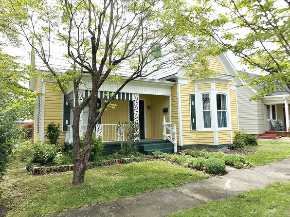 111 Maple St W, Johnson City, TN 37604