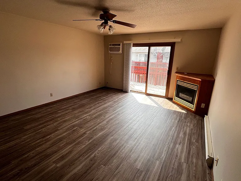 4718 Kappus Dr — Photo 7