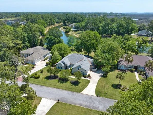 1074 Willow Dr, Saint Marys, GA 31558