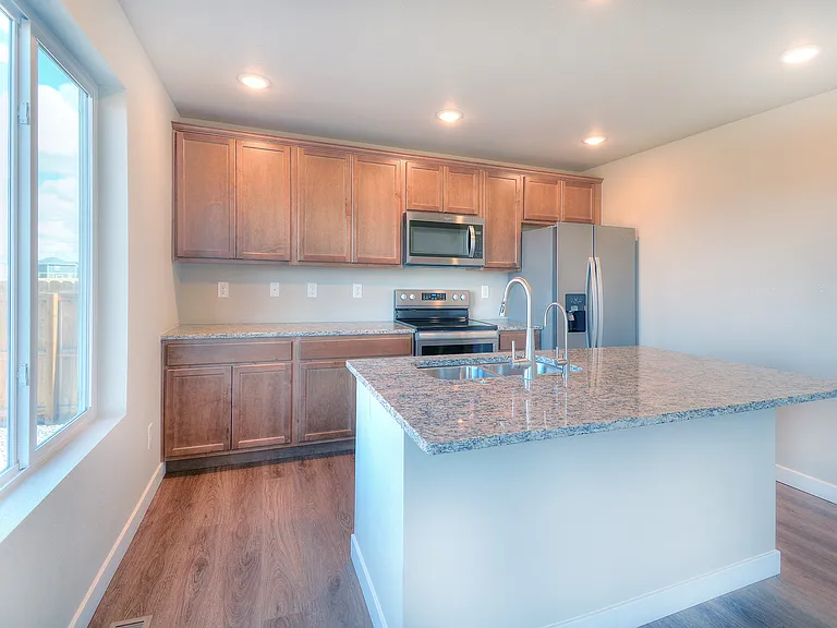 10478 Luneth Dr — Photo 4
