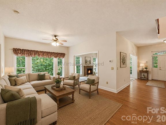 5th image of 721 Canterbury Rd