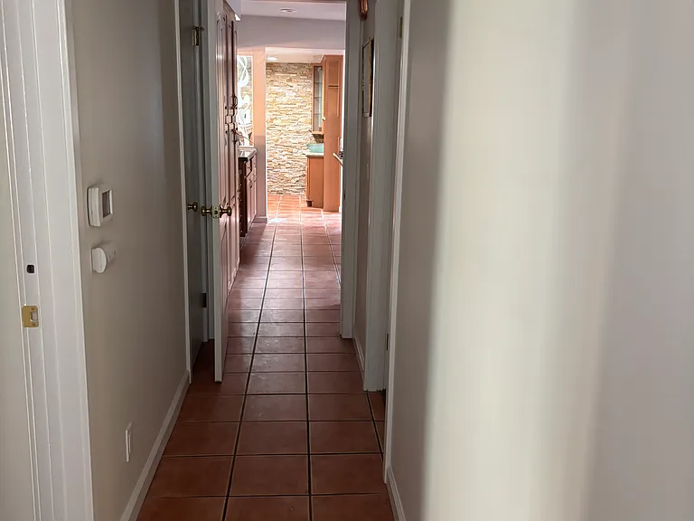 11241 Peach Grove St — Photo 16