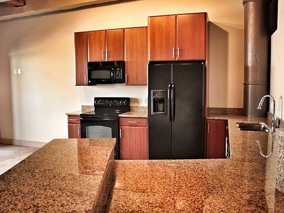 4th image of 1209 Washington Ave Suite 414
