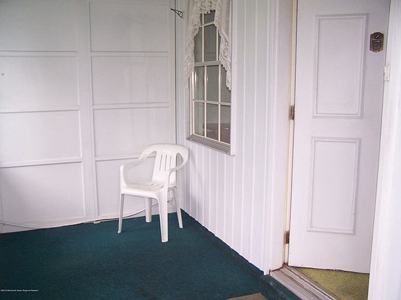 3rd image of 225B Buckingham Ct #100B