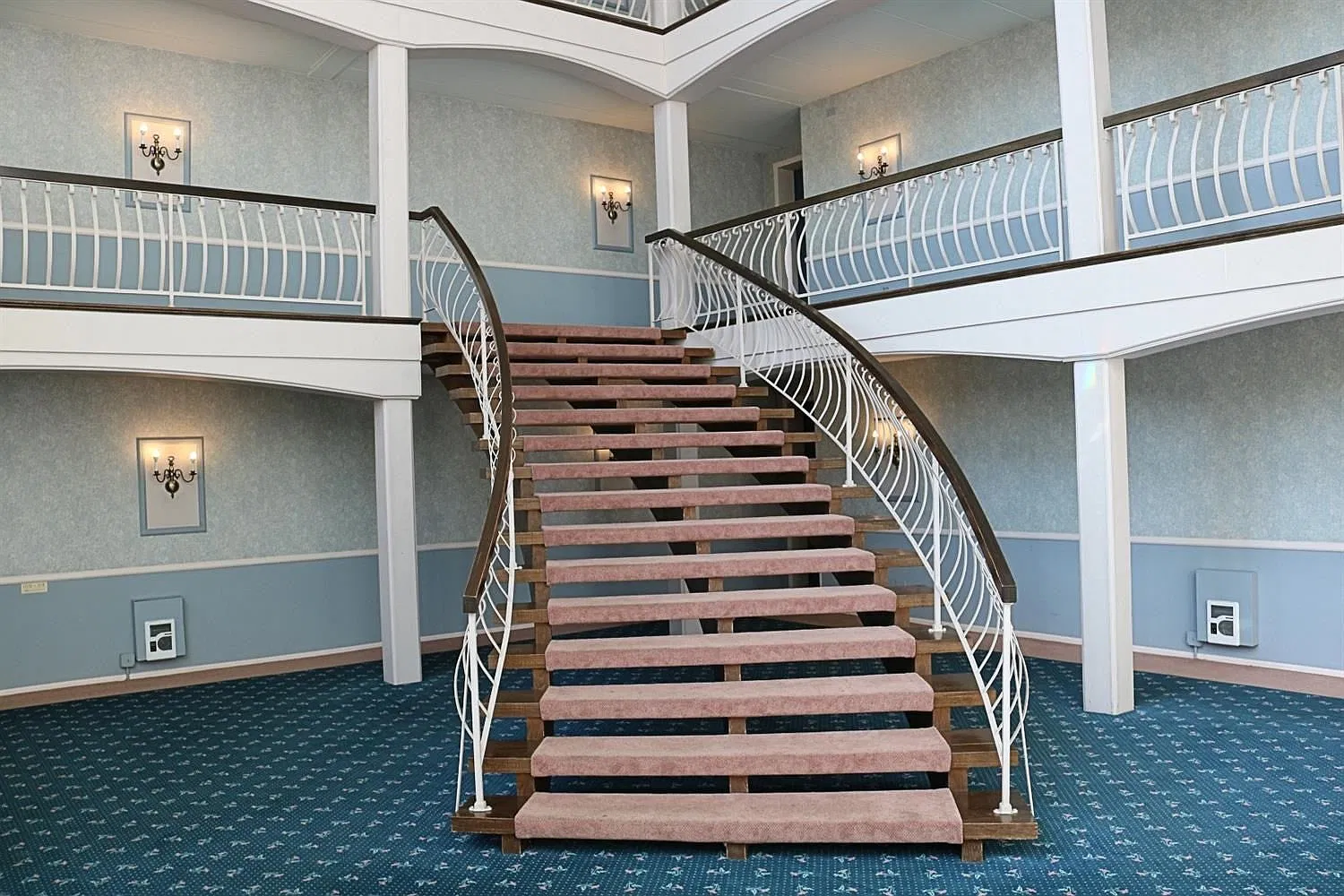 2 bed, 1450 sqft, $2,100 — Photo 4