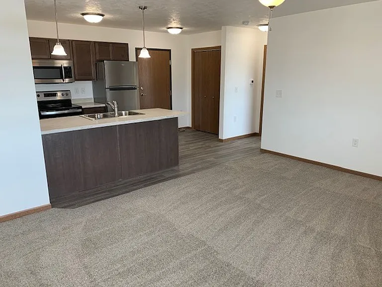 1500 N Main Ave — Photo 4