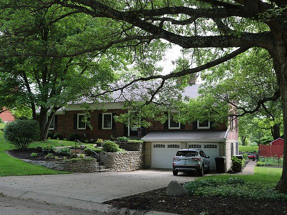 2nd image of 3273 New Orleans Dr