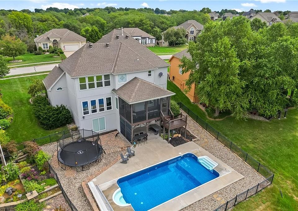 1st image of 607 Indian Trail Ct