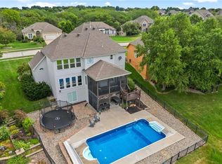 607 Indian Trail Ct, Smithville, MO 64089