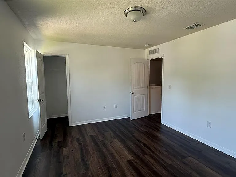 15 Renshaw Dr — Photo 24