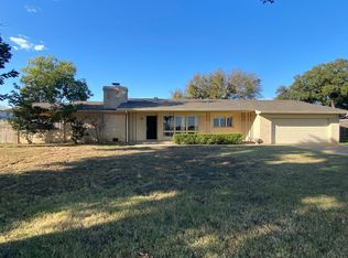 124 S Nolan River Rd, Cleburne, TX 76033