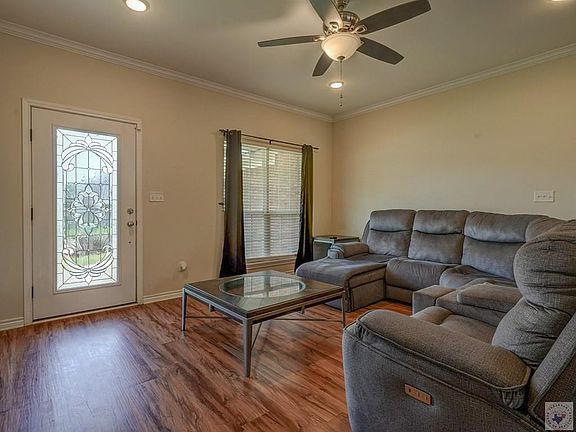 4th image of 1008 Jordan Ln